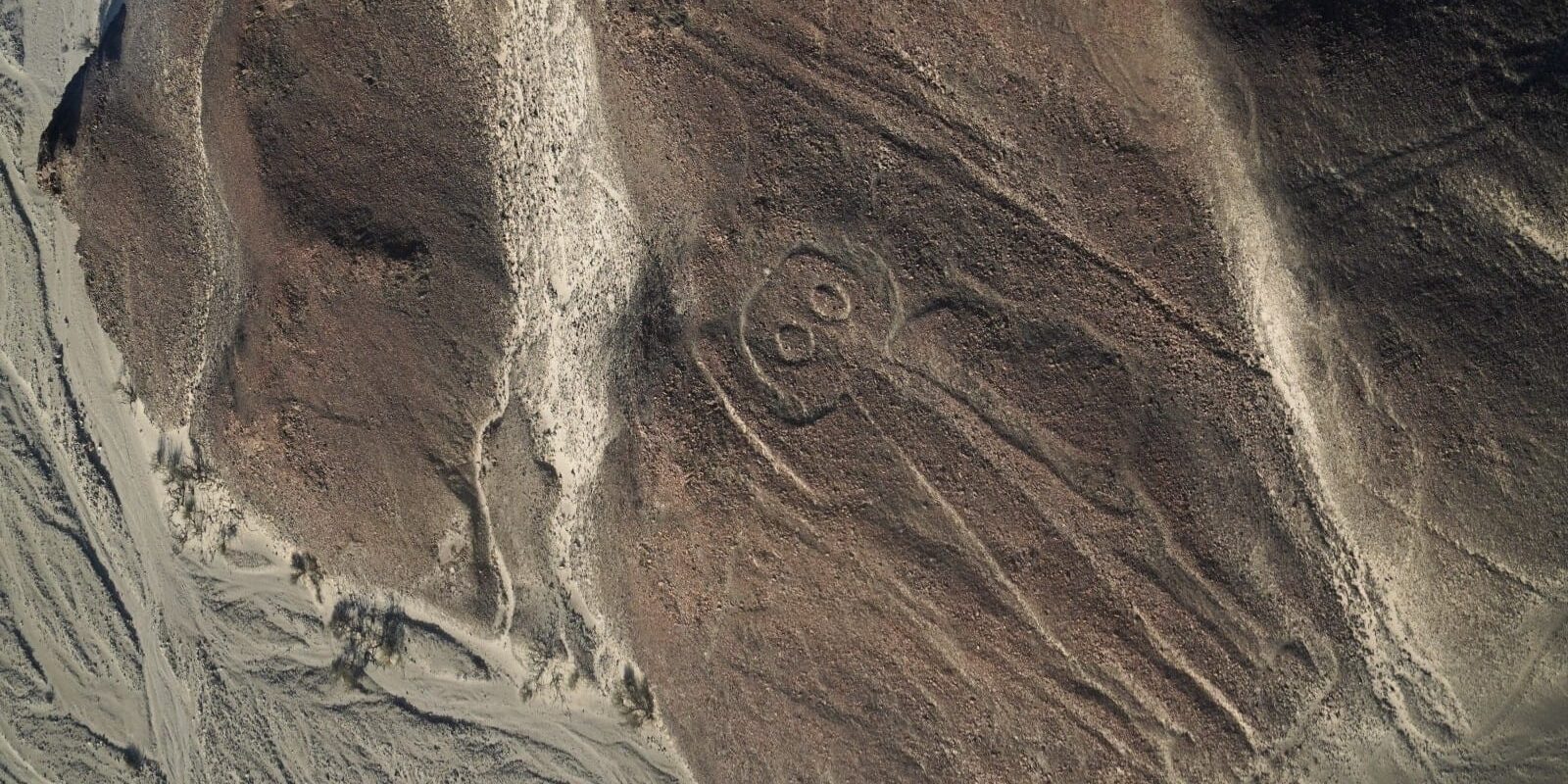 צפון פרו, מדבר אטאקמה: ציורי/קווי נאסקה Photo by Fábio Hanashiro on Unsplash