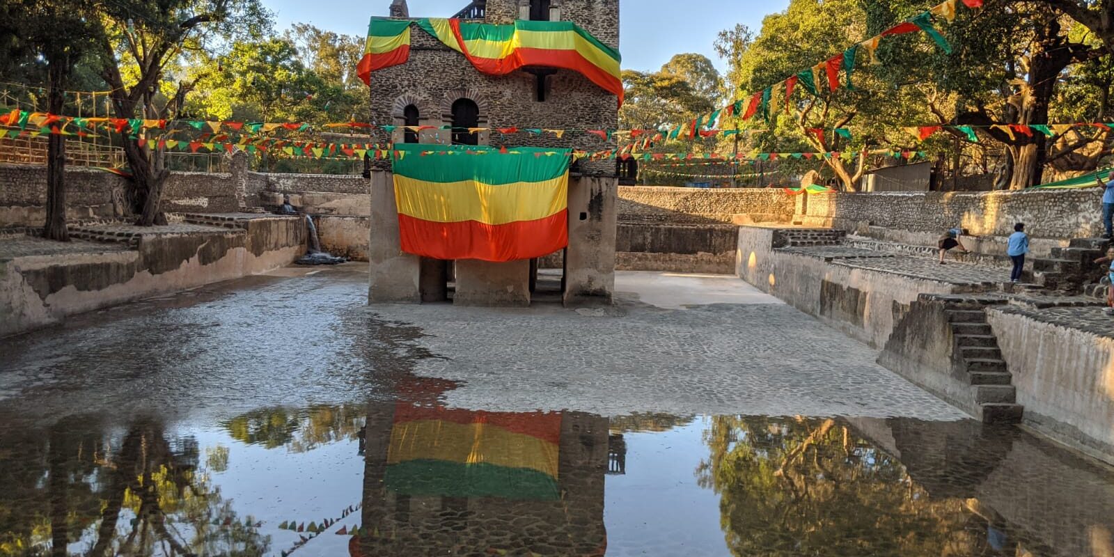 אתיופיה גונדאר, מרחצאות מלכת שבא...