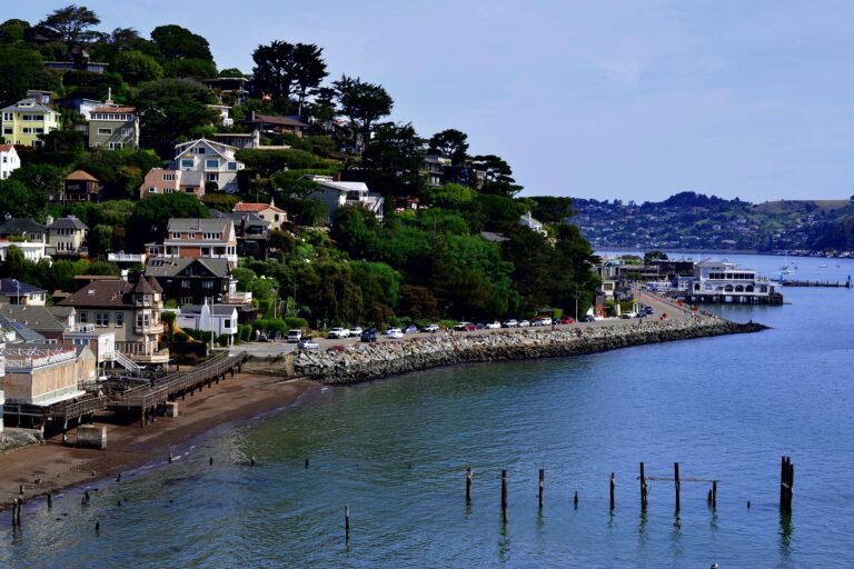 סוסליטו, קליפורניה: מול גשר הזהב