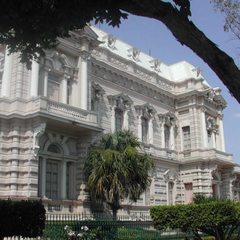 העיר אנטיגואה היפה ביוקטן