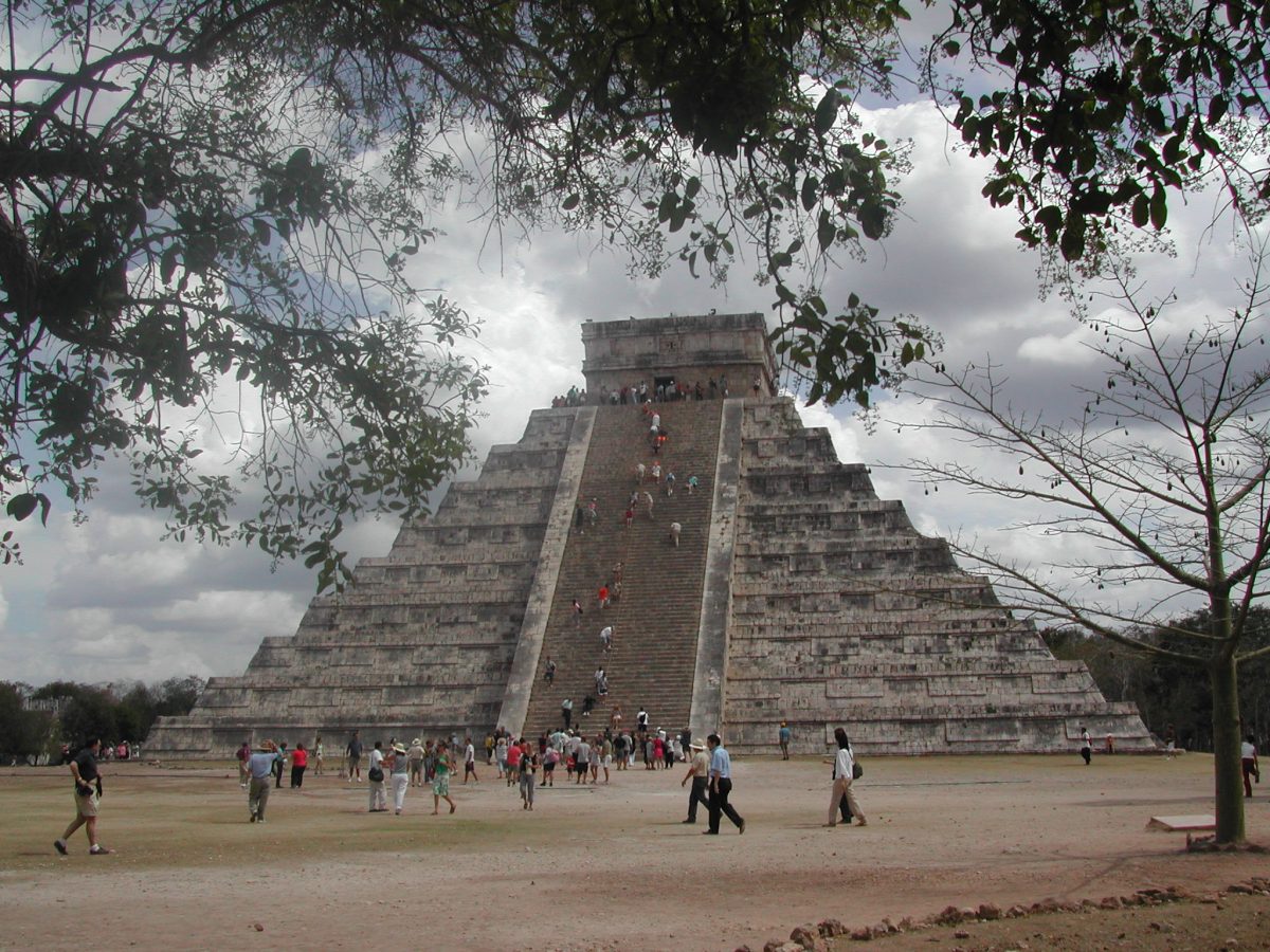 הפירמידה של המאיה בצ'יצןאיצה ביוקטאן
