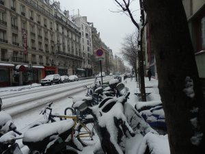 רחוב מושלג בפריז