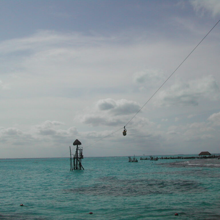 ירידה באומגה למפרץ מכסיקו ומשם חזרה ליבשה