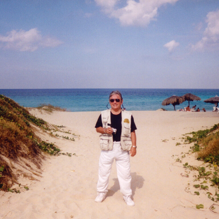 על חוף הים באקפולקו