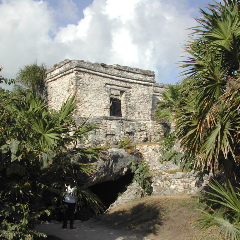 עתיקות העיר טולון של המאיה, כאן ראו לראשונה את הספרדים מגיעים לאמריקה