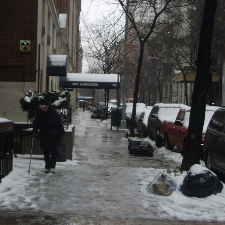 קשה לזקנים החורף בניו יורק