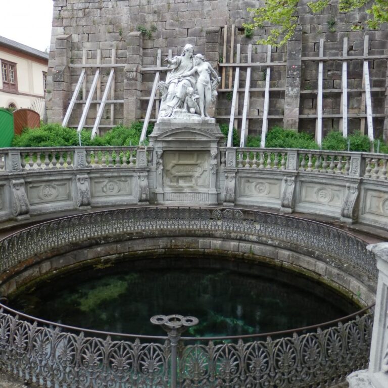 המעיין ממנו לפי אגדה גרמנית נובע נהר הריין