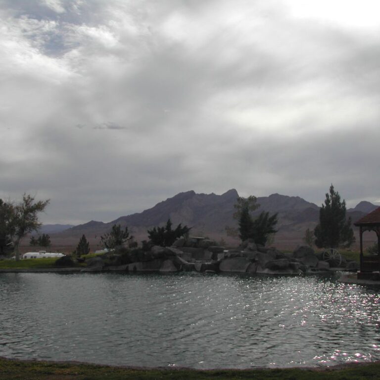 אגם במדבר בדרום דקוטה