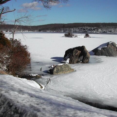 אגמים קפואים בסביבת ניו יורק