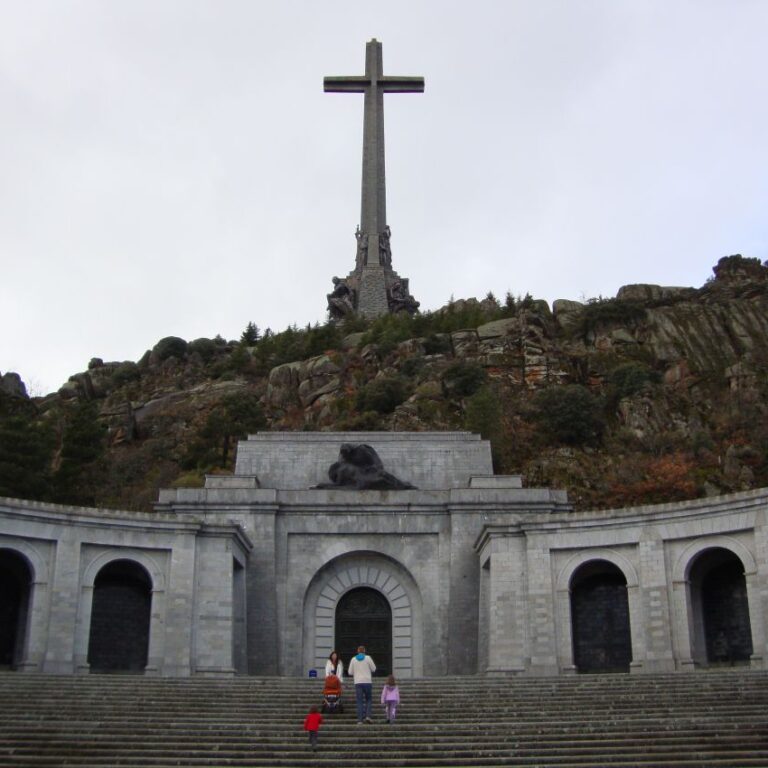 אתר הכניסה ל"עמק הנופלים", ספרד-