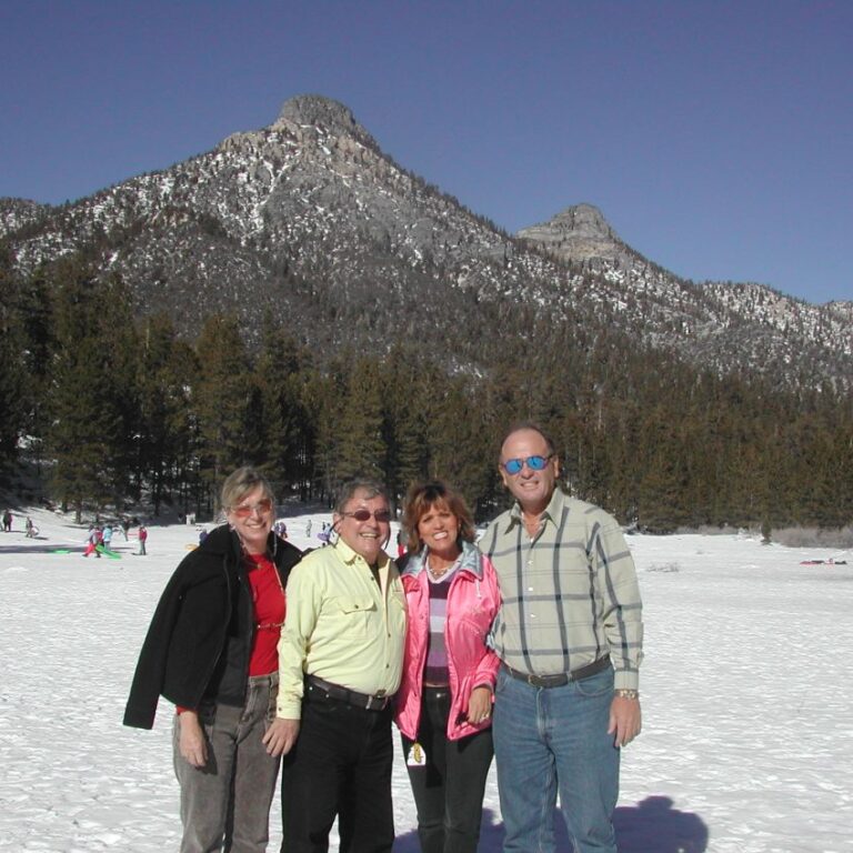 אתר סקי במרחק של שעה מלאס ווגאס עם סם ונטורה וזוגתו
