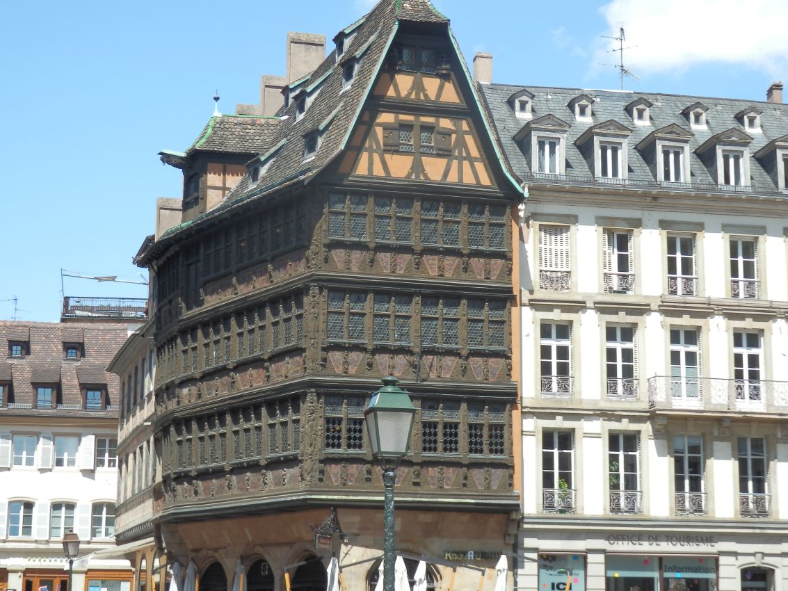 בית בעיר שרבורג עם מסורת גרמנית-צרפתית