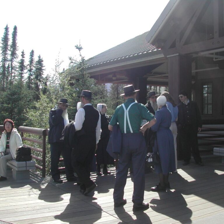 בני ההאמיש מסיירים באלסקה