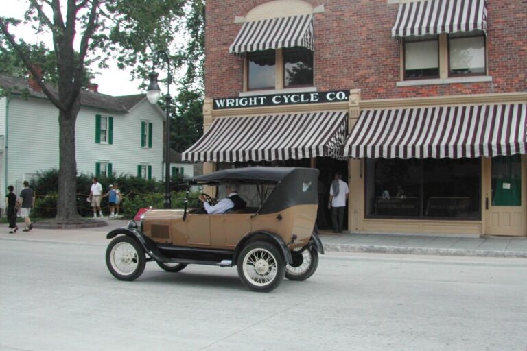 בעירו המשוחזרת של הנרי פורד בדטריוט