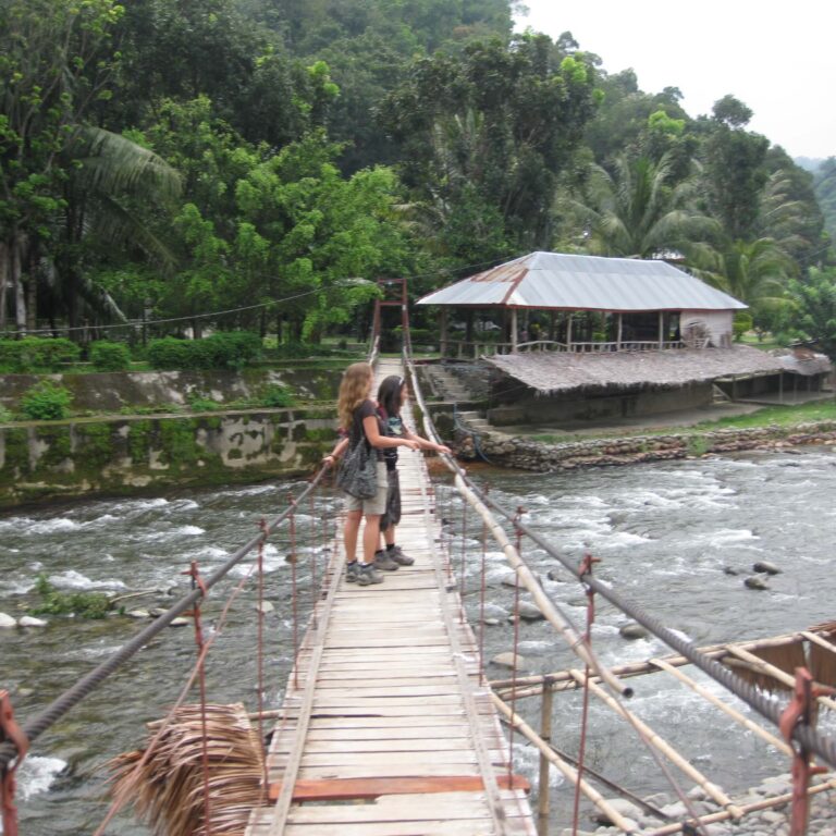 גשרים תלויים בכפרים