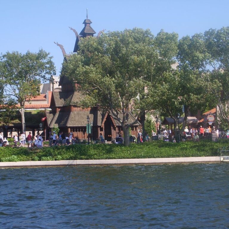 הביתנים המופלאים באפקוט