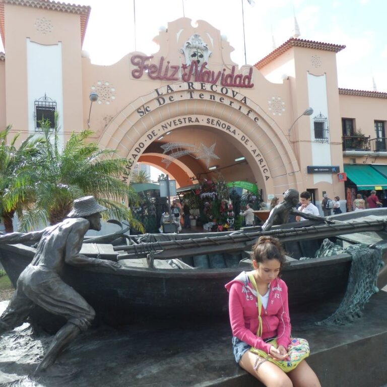 הכניסה למרכז קניות בטננריף