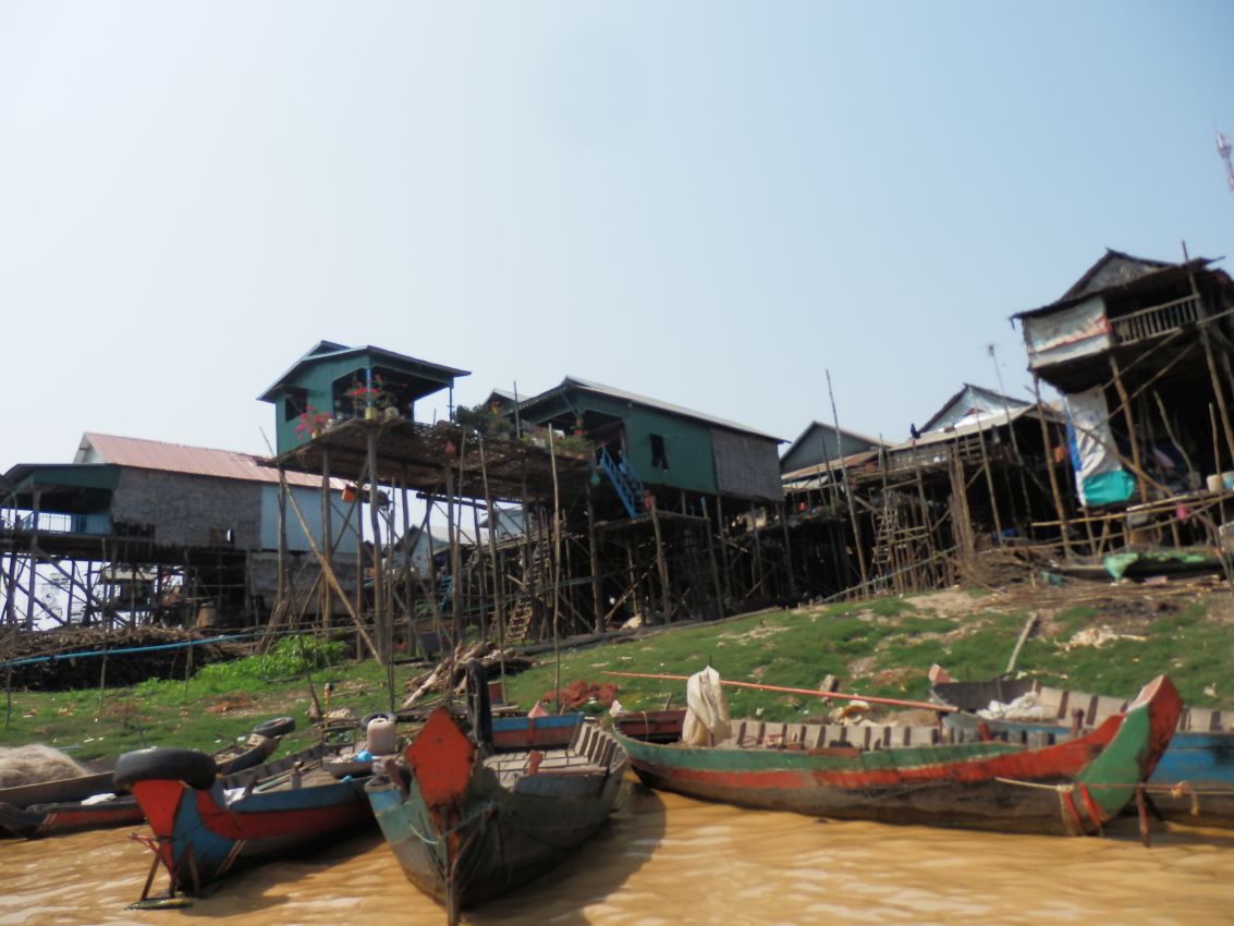 הכפר הצף בשפך של נהר המקונג