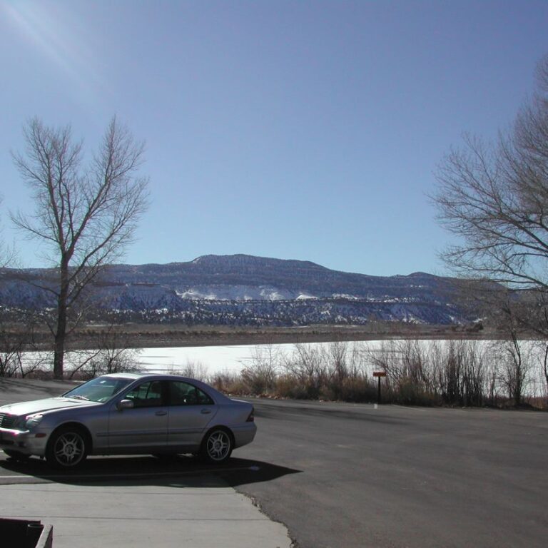 המכונית ששירתה אותנו בטיול המקיף