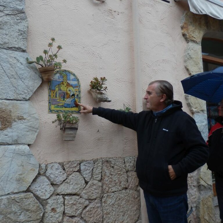 בעיירה הצרפתית בה הסתתרו הקומפוזיטור שופיין הפולני ואהובתו הסופרת הצרפתיה ג'ורג סאנד