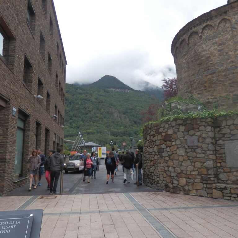 חדש וישן באנדורה