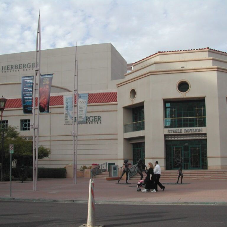 חרדים גם בפניקס