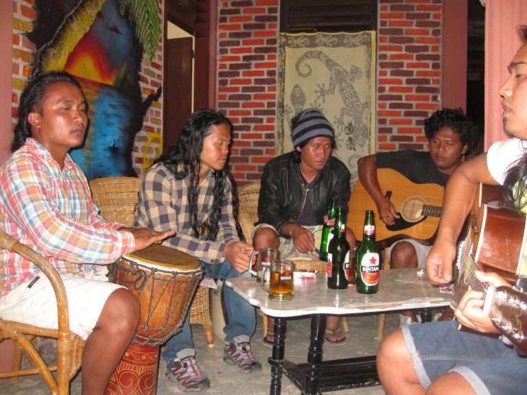 להקה אינדונזית מקומית