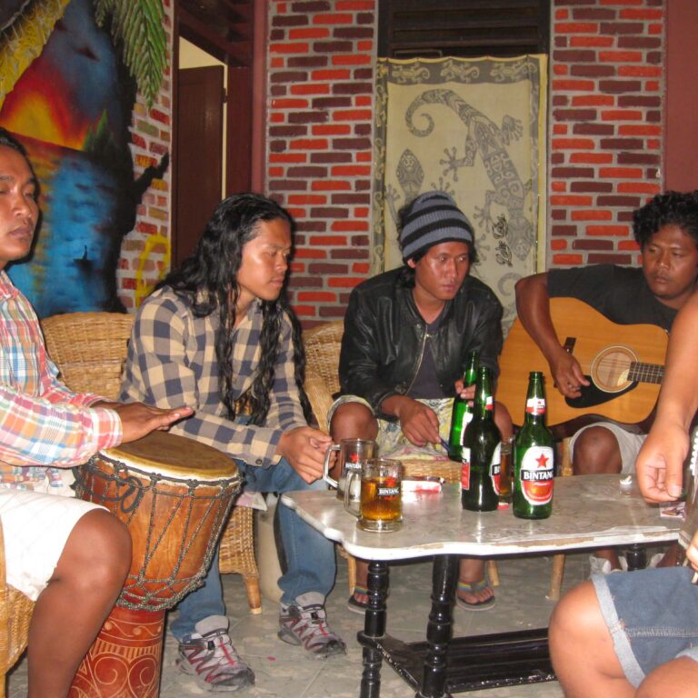 להקה אינדונזית מקומית