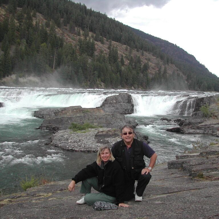 למרגלות מפלי נהר ספוקן