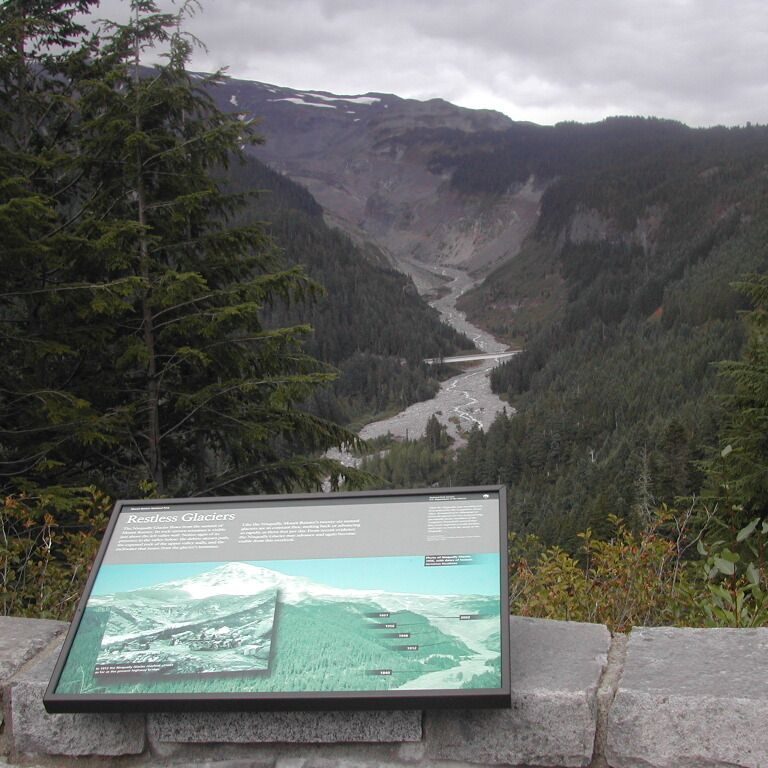 מבט על הקרחון בפארק הר רינייר