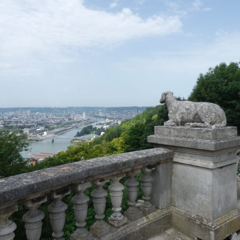 מבט על נהר הרון