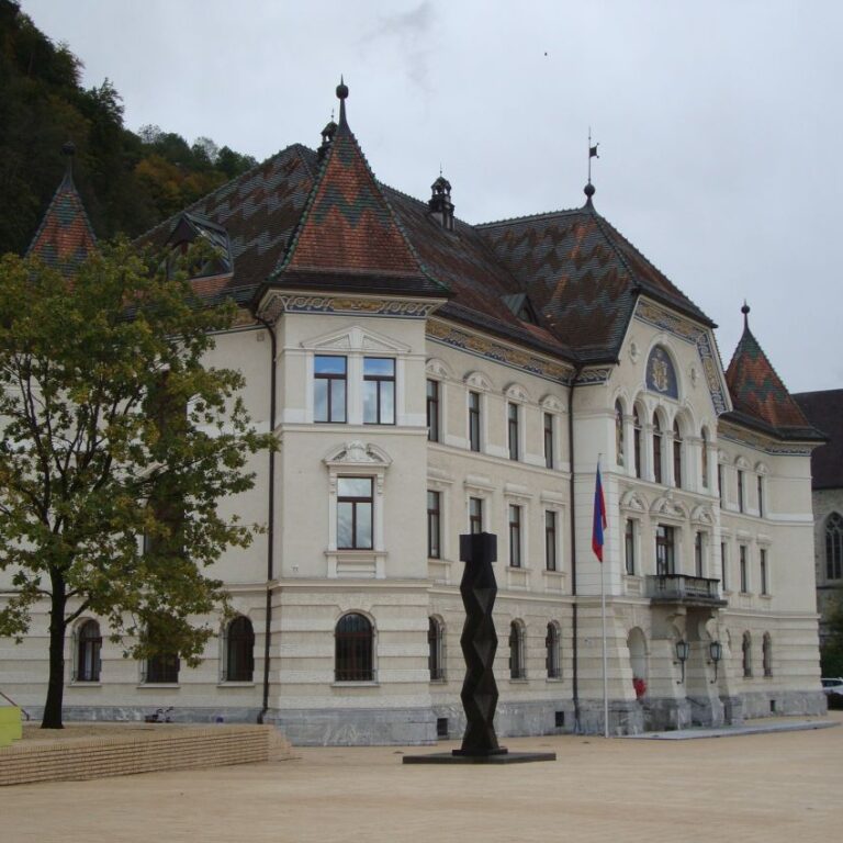 מבתי ליכטנשטיין