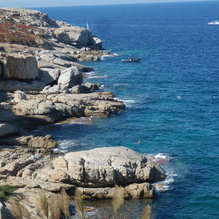 מהמפרצים הקסומים של קורסיקה