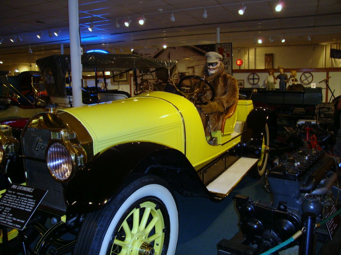 מוזיאון בדטריוט של מכוניות מלפני מלחמת העולם הראשונה