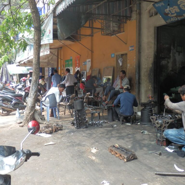 מוסך רחוב קמבודי