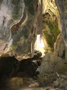 מערות באינדונזיה