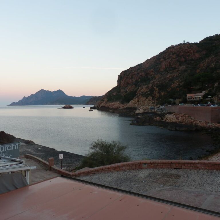 מפרצים קורסיקנים