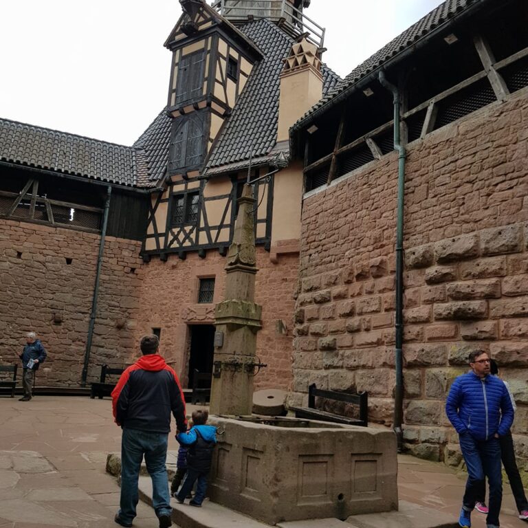 מצודת קנינסברג שנבנתה בזמן השלטון האוסטרי באלזס לוריין