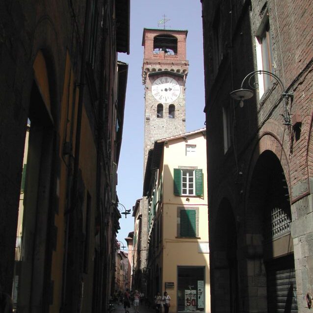 סימטאות ספרדיות בעיירות עתיקות