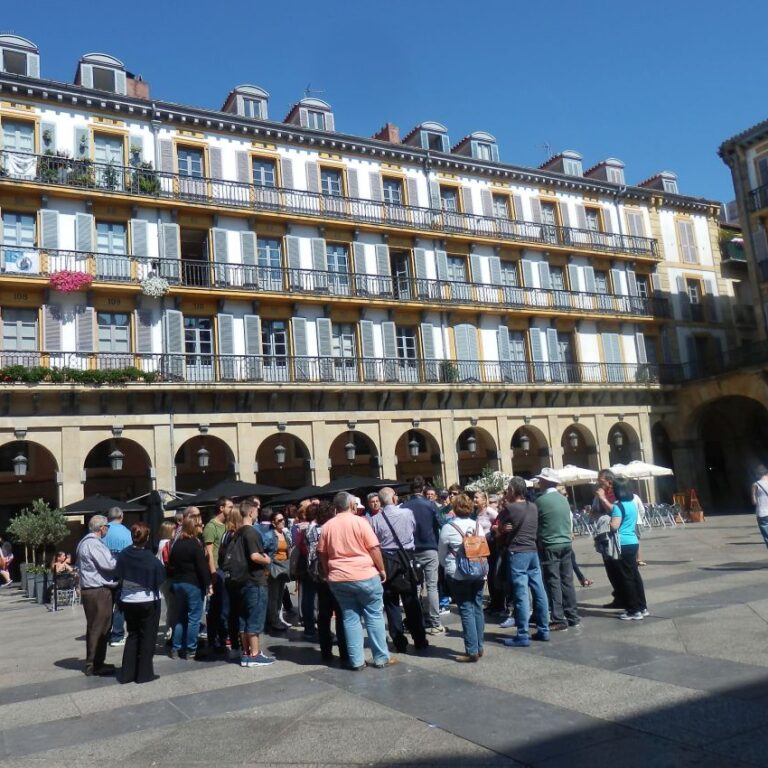 פיאצה בויטוריה , בחבל הבאסקים