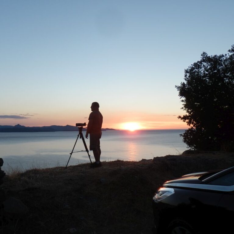 השקיעה על רקע מפרץ קורסיקני