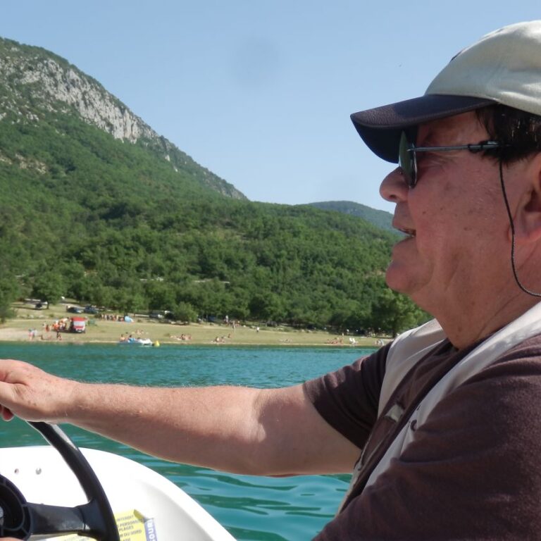 שטים לתוך הקניון