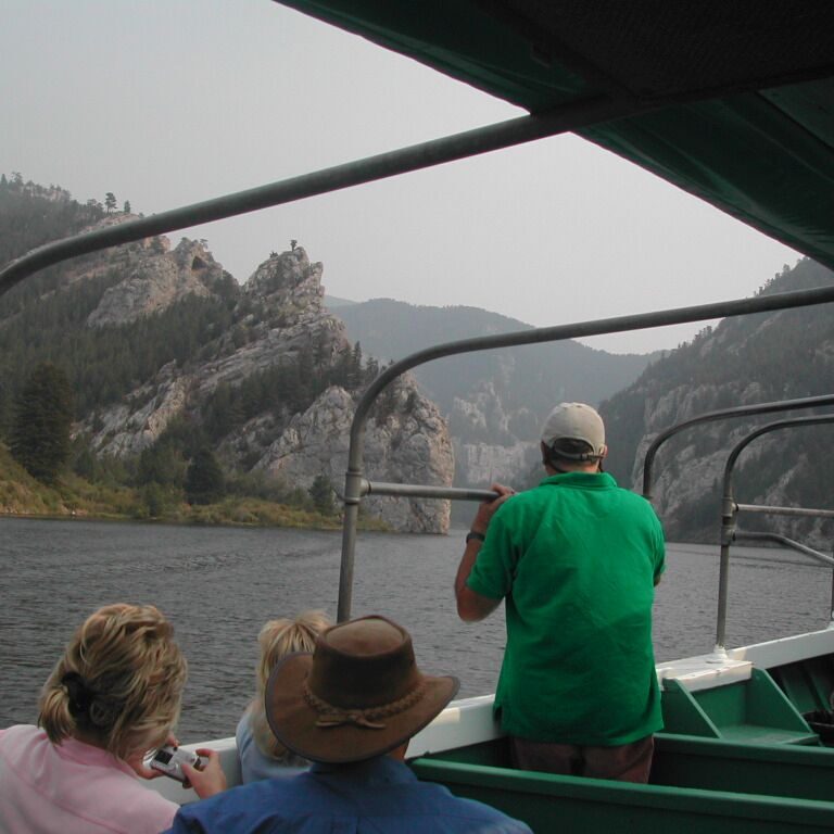 שיט לעבר שערי הרוקיס בנהר קולומביה