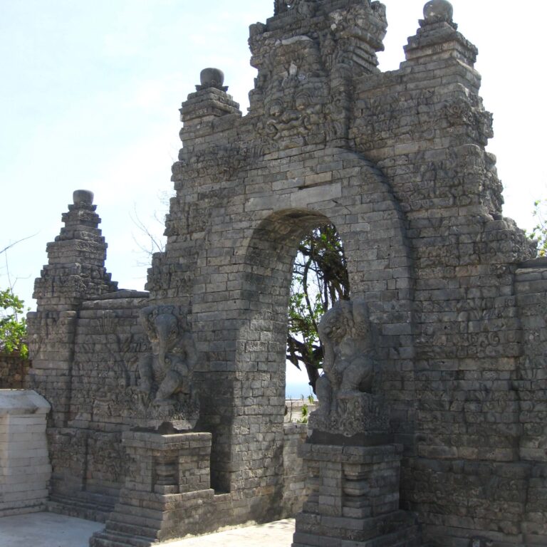 שרידי מקדשים אינדונזים