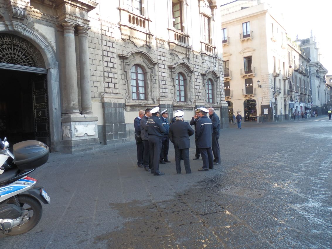 אסיפת שוטרים בפלרמו, איטליה-