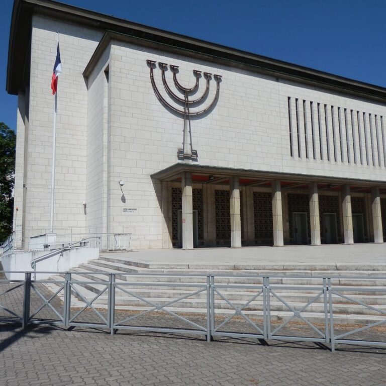 בית הכנסת בעיר שרבורג
