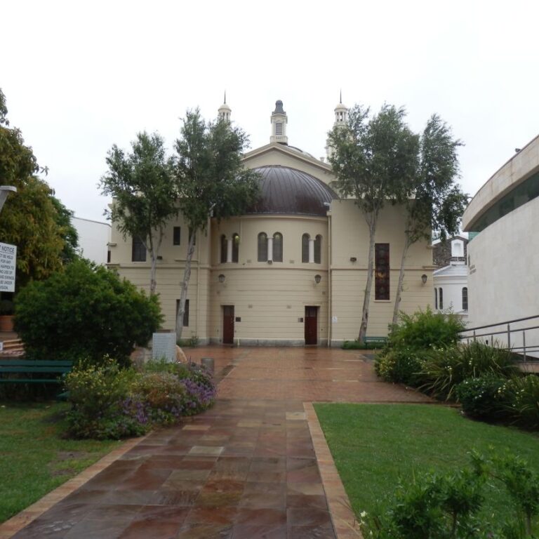 בית הכנסת והמוזיאון לשואה בקייפטאון