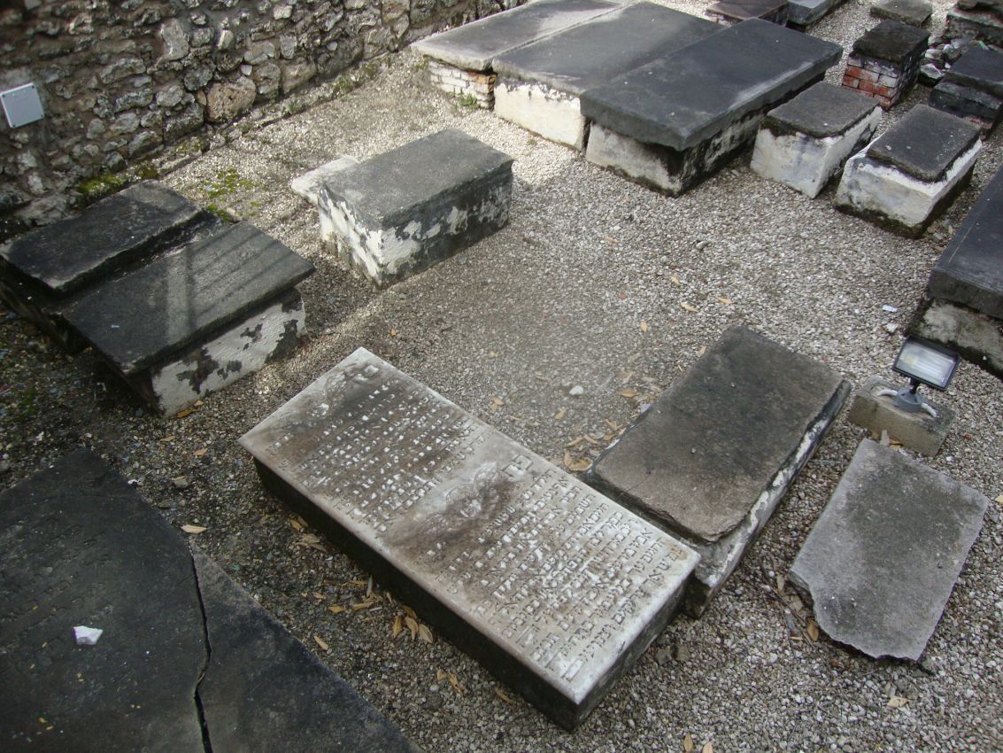 בית הקברות היהודי בברבדוס בו נקברו גם שודדי ים מאחינו