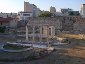 בכל פינה באתונה תמצא שרידים ארכיאולוגים