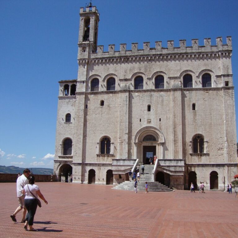 בנין עיריית גובי האיטלקית